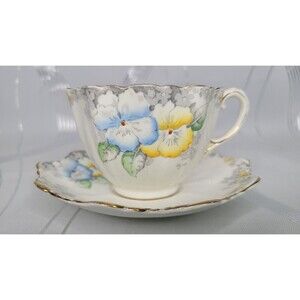 1939 - 1949 Hallmark VTG Paragon England Fine China Pansies Tea Cup & Saucer Set